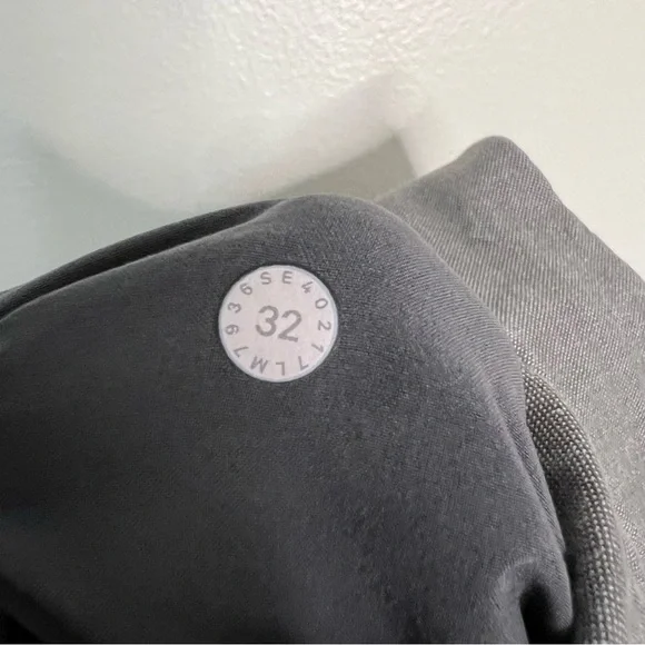 Lululemon The Works Short Quick Oxford Men's 32 Shorts Gray Golf Casual Spring - Picture 7 of 7